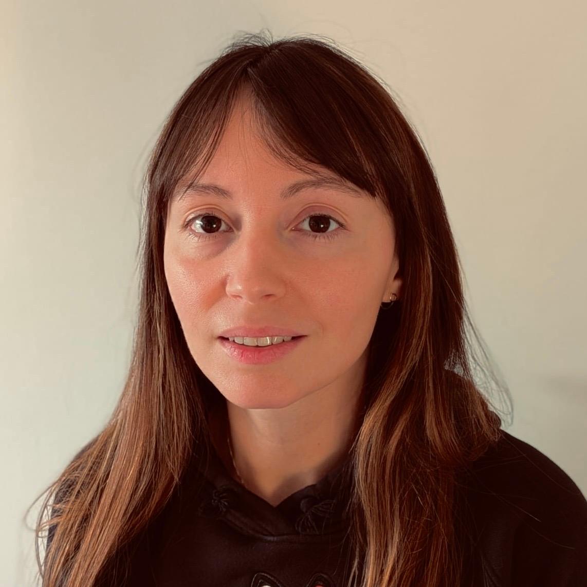 Joanna Dos Santos_bureau_ca.jpg